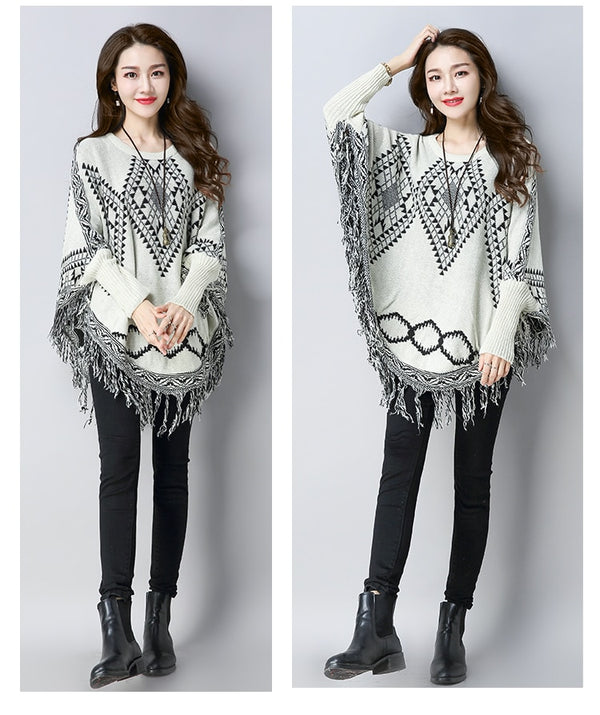 Shannon - Black or white poncho with diamonds