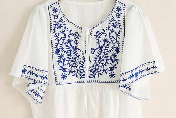 Manu - White and blue embroidered top or mini dress