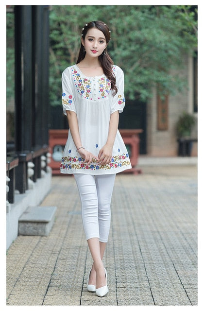 Rita - Long Top with Floral Embroidery