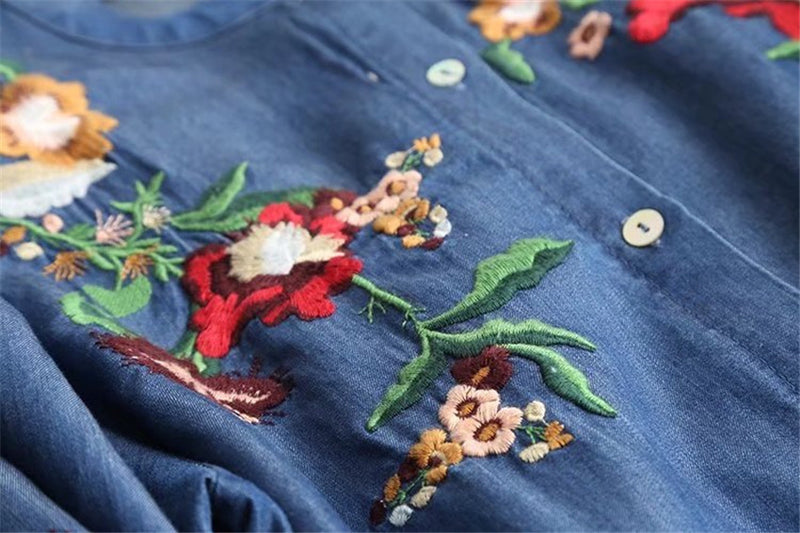 Lora - Denim dress with oriental flowers