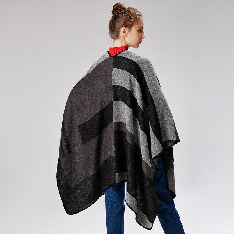 Stella - Poncho with wide stripes