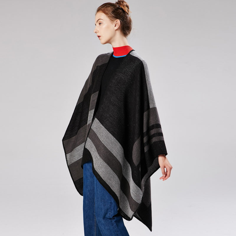 Stella - Poncho with wide stripes