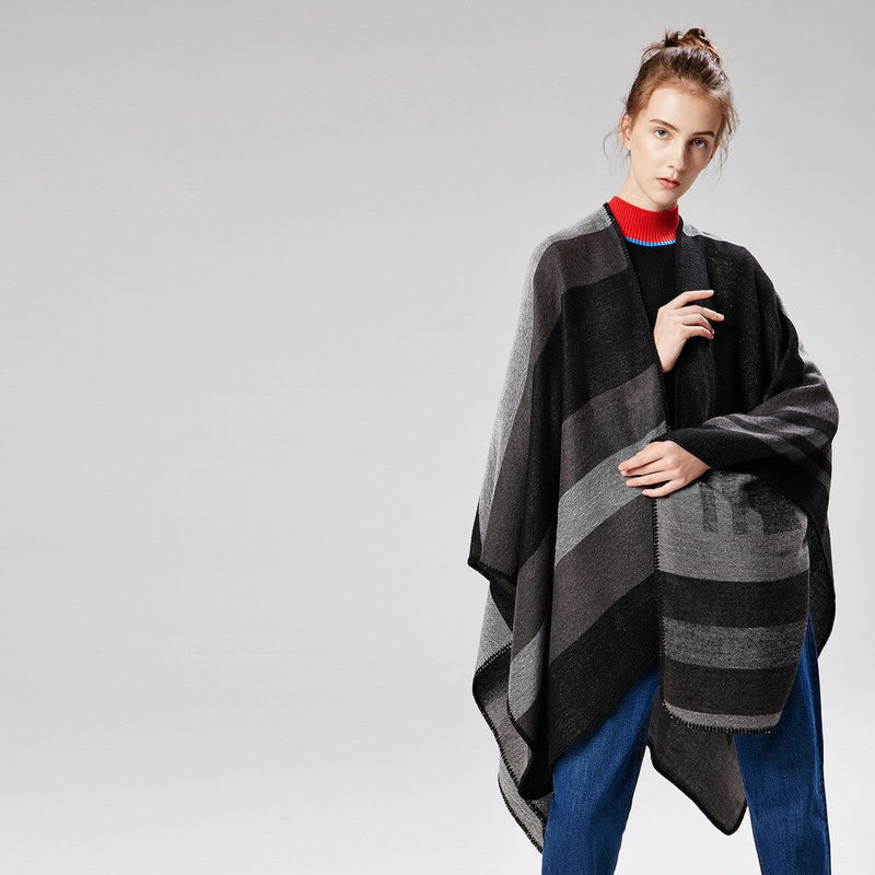 Stella - Poncho with wide stripes