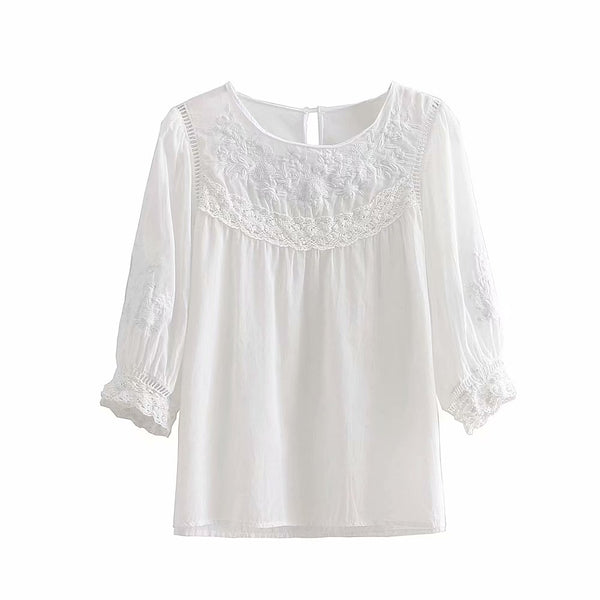 Erica - White embroidered blouse