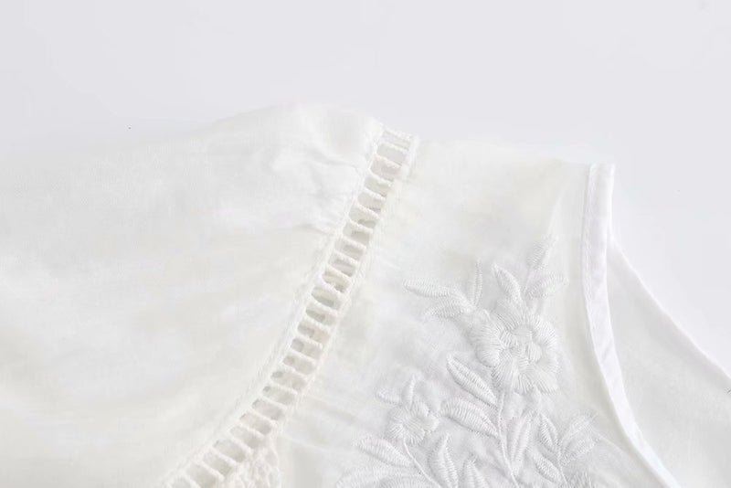 Erica - White embroidered blouse