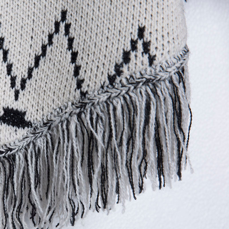 Alina - Poncho with native inspired knit pattern