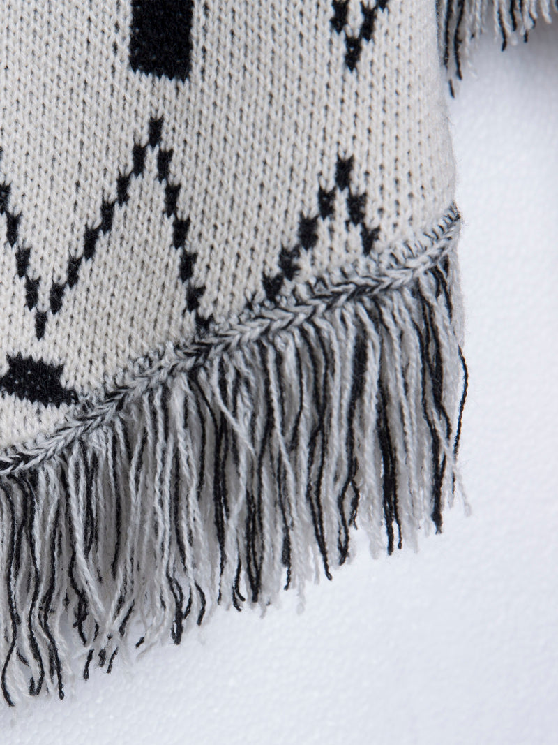 Alina - Poncho with native inspired knit pattern