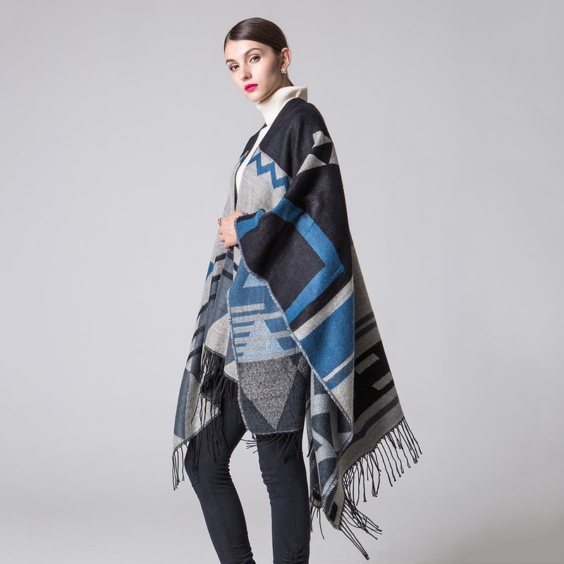 Romi - Long blanket poncho with tassels