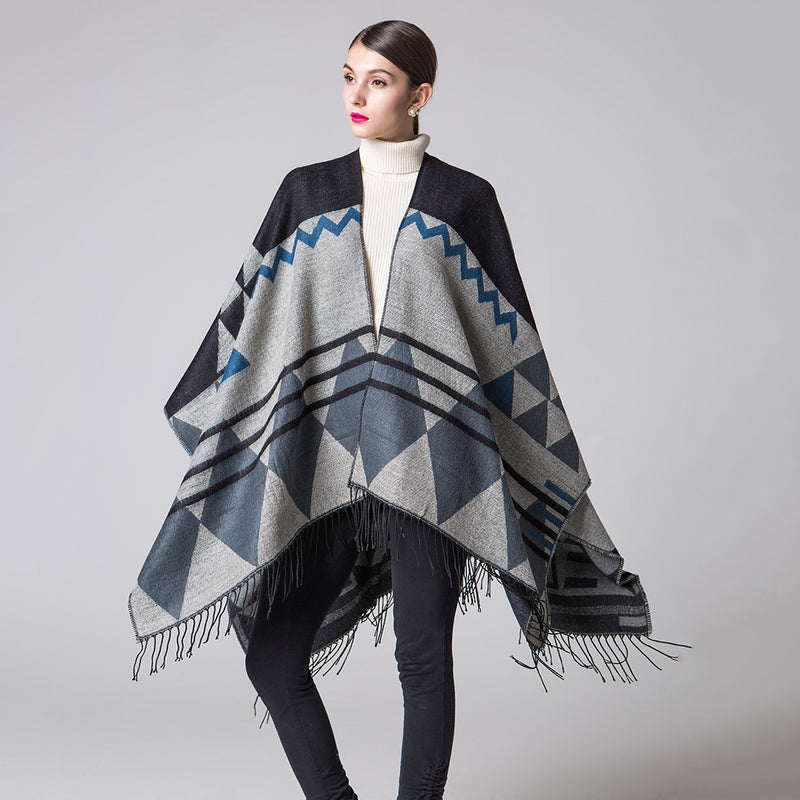 Romi - Long blanket poncho with tassels