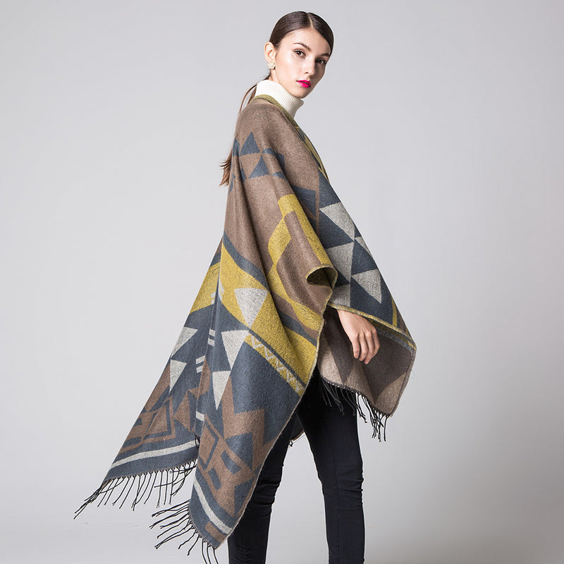 Romi - Long blanket poncho with tassels