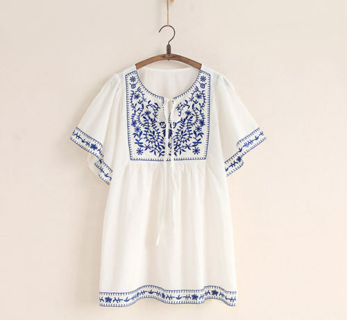 Manu - White and blue embroidered top or mini dress