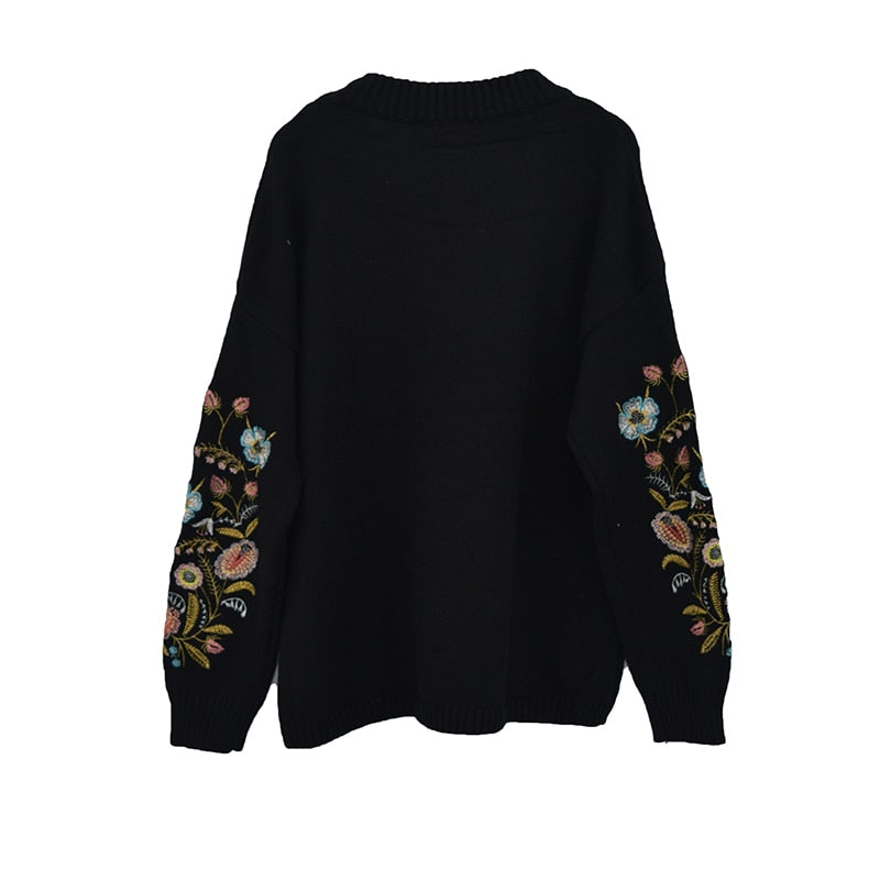 Reneé - Sweater with floral embroidery